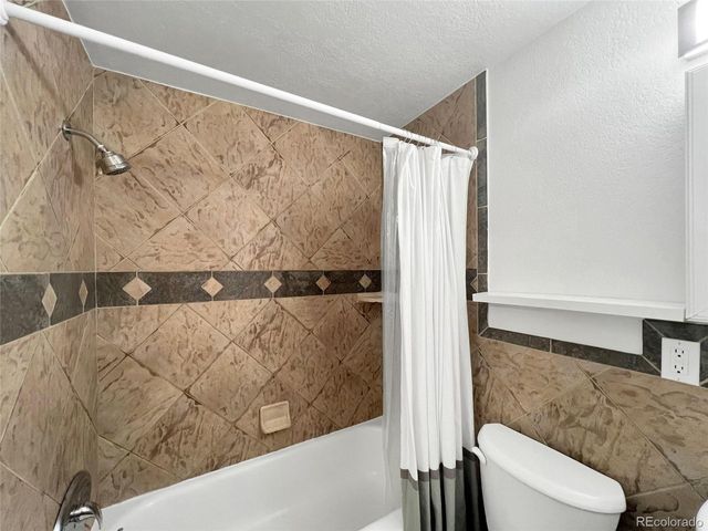 1045 N Clarkson St 207, Denver, CO 80218