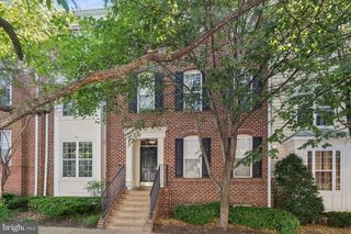 1546 NORTHERN NECK DR #101, Vienna, VA 22182