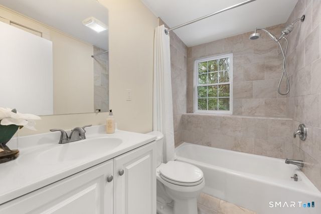 14 Chestnut Hill Road, Stamford, CT 06903