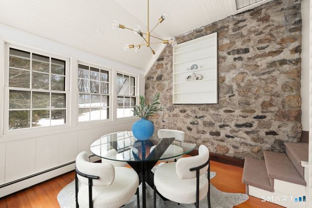 14 Chestnut Hill Road, Stamford, CT 06903