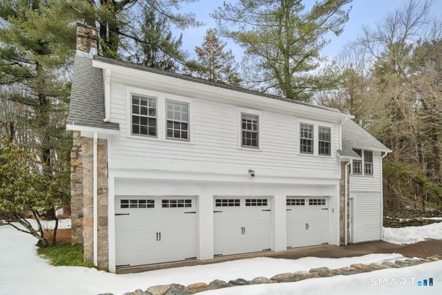 14 Chestnut Hill Road, Stamford, CT 06903