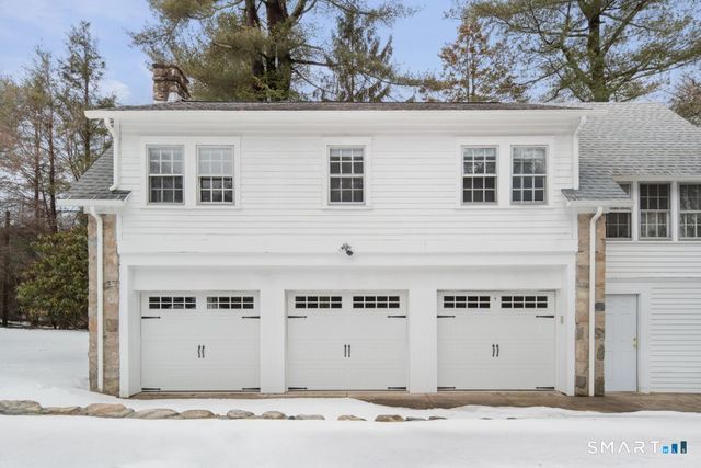 14 Chestnut Hill Road, Stamford, CT 06903