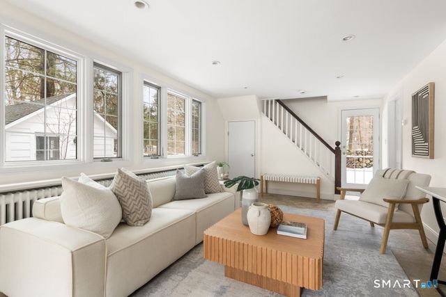 14 Chestnut Hill Road, Stamford, CT 06903