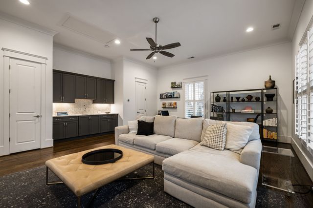 3621 Woodmont Blvd, Nashville, TN 37215