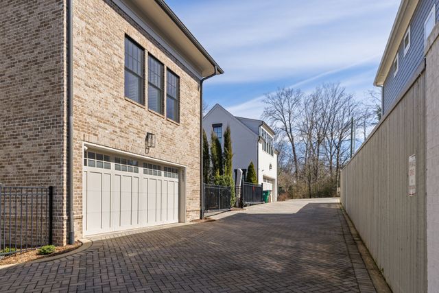 3621 Woodmont Blvd, Nashville, TN 37215