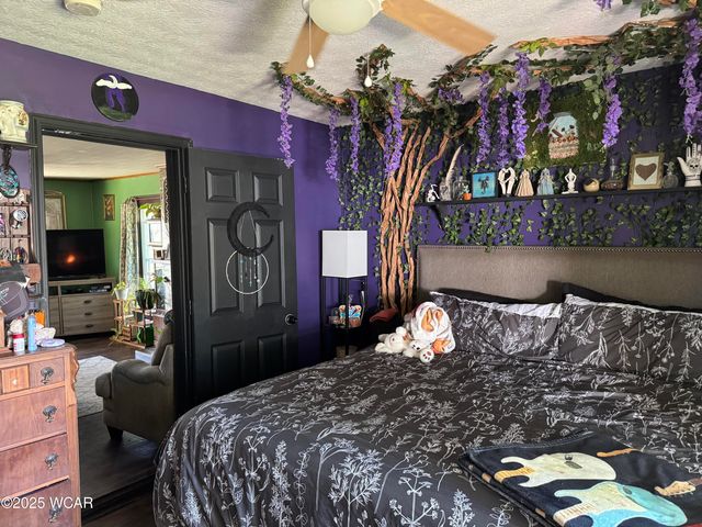 10423 Columbus Street, Middleburg, OH 43336