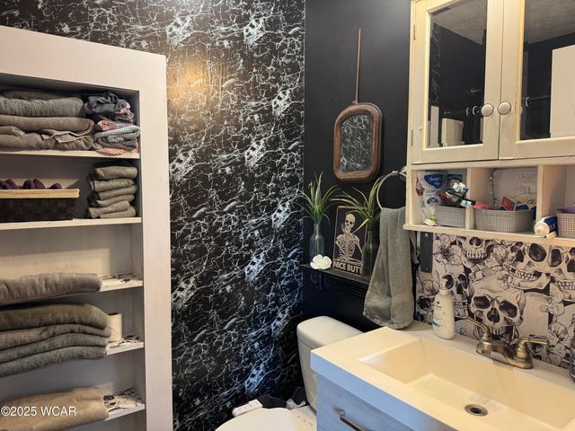 10423 Columbus Street, Middleburg, OH 43336