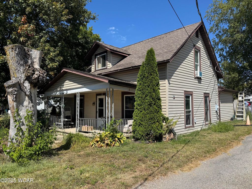 10423 Columbus Street, Middleburg, OH 43336