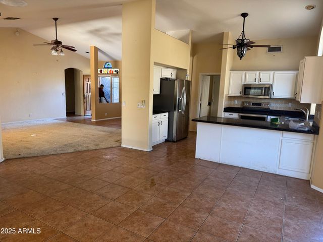 18850 N 89TH Lane, Peoria, AZ 85382