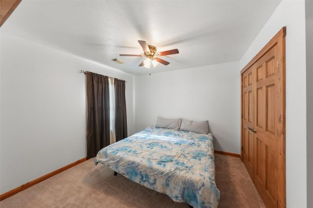 929 N Rivershire Drive, Conroe, TX 77304