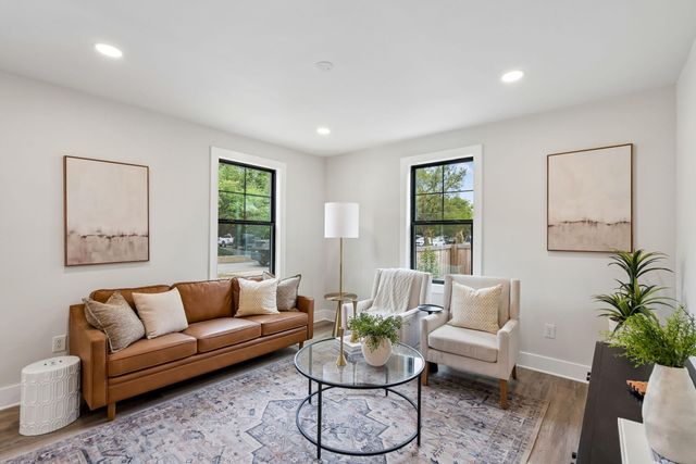 31 Campbell Drive, Charleston, SC 29407