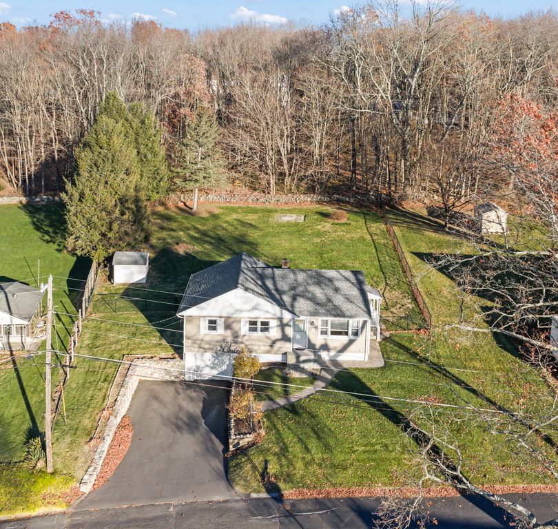 83 Jason Avenue, Watertown, CT 06795