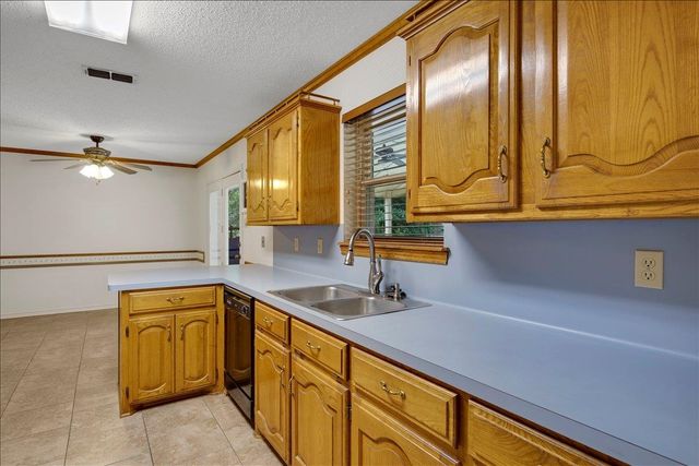 18196 Adele Lane, Whitehouse, TX 75792