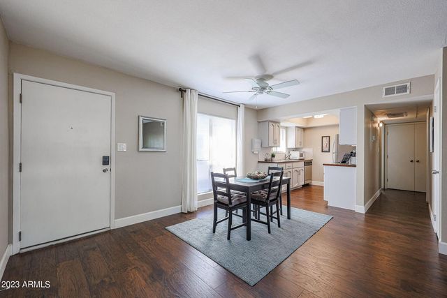 3131 W Cochise Drive Unit 204, Phoenix, AZ 85051