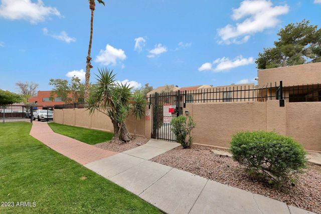 3131 W Cochise Drive Unit 204, Phoenix, AZ 85051