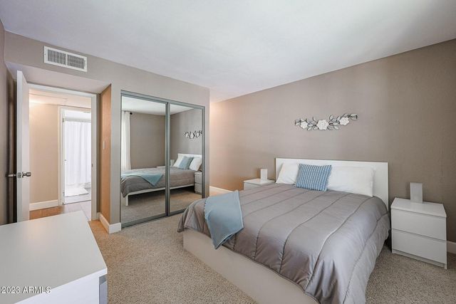 3131 W Cochise Drive Unit 204, Phoenix, AZ 85051