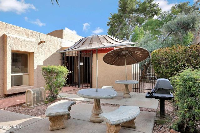 3131 W Cochise Drive Unit 204, Phoenix, AZ 85051