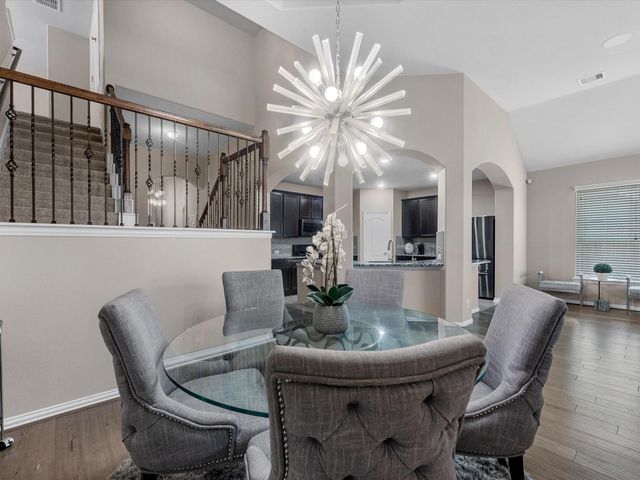 8707 W Crescent Lake Circle, Baytown, TX 77521