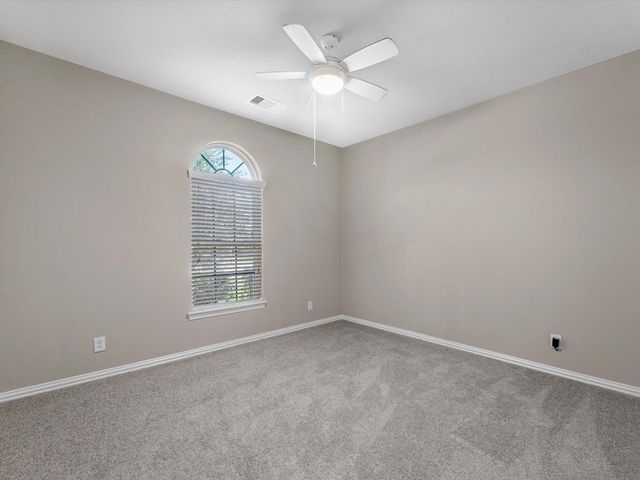 8707 W Crescent Lake Circle, Baytown, TX 77521