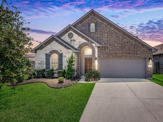 8707 W Crescent Lake Circle, Baytown, TX 77521