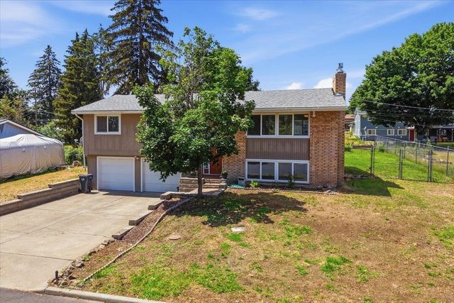 436 N 4th St, Cheney, WA 99004