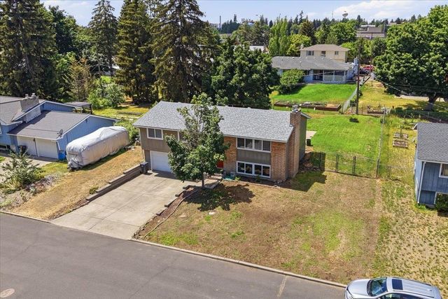 436 N 4th St, Cheney, WA 99004