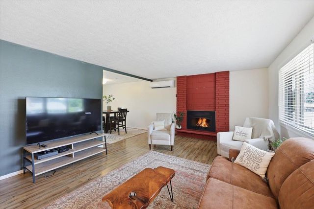 436 N 4th St, Cheney, WA 99004