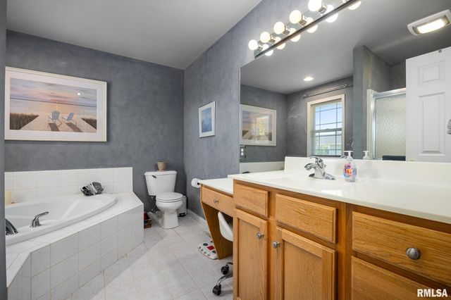 6 BROWNING Court, Washington, IL 61571