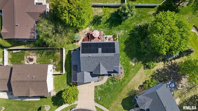 6 BROWNING Court, Washington, IL 61571