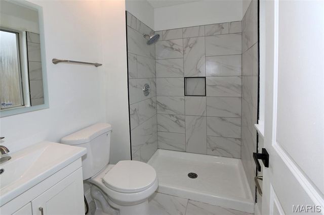 6919 Glenvale Court, Florissant, MO 63033