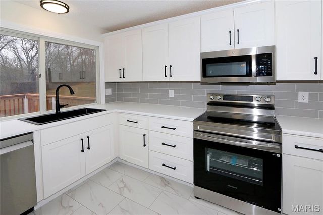 6919 Glenvale Court, Florissant, MO 63033