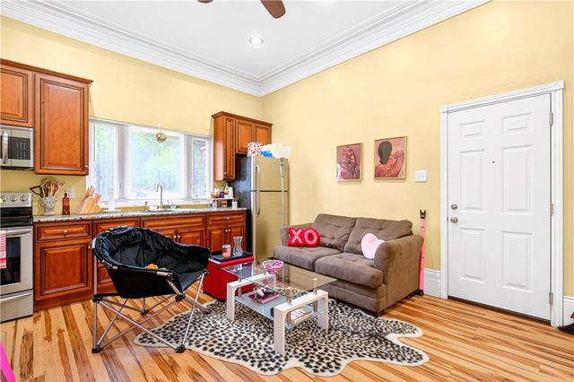 520 S Main St, West End, PA 15220