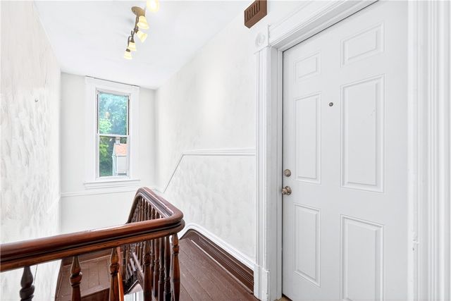 520 S Main St, West End, PA 15220