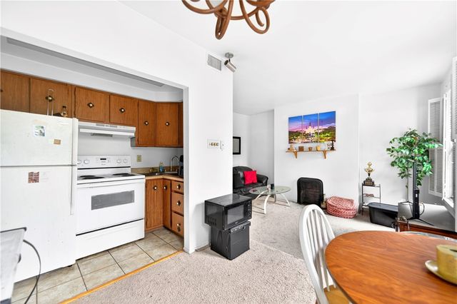 520 S Main St, West End, PA 15220