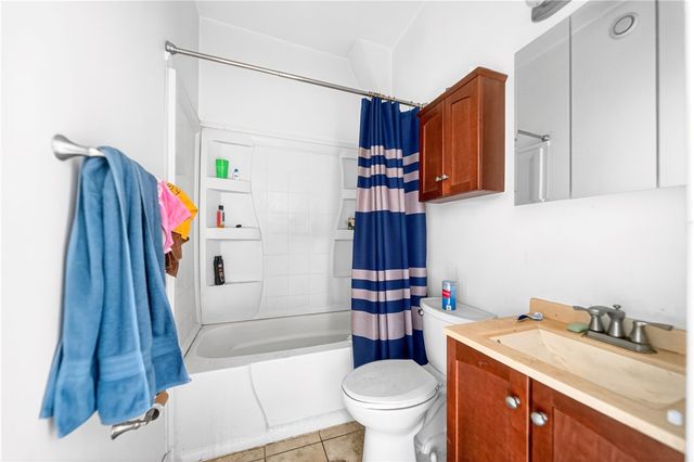 520 S Main St, West End, PA 15220