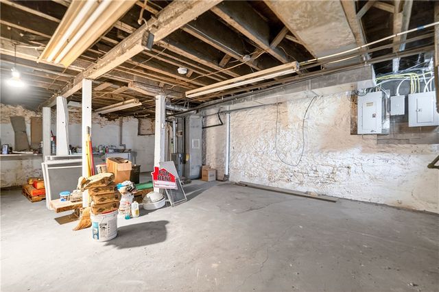520 S Main St, West End, PA 15220