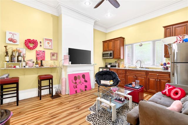 520 S Main St, West End, PA 15220