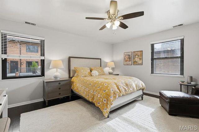 182 N Brentwood Boulevard 3, Clayton, MO 63105