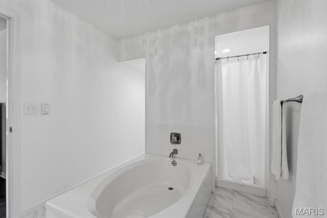 182 N Brentwood Boulevard 3, Clayton, MO 63105