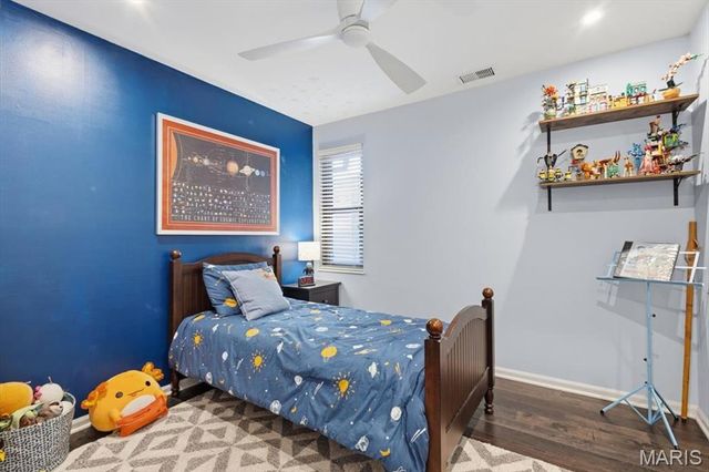 182 N Brentwood Boulevard 3, Clayton, MO 63105