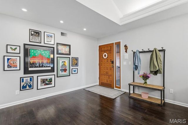 182 N Brentwood Boulevard 3, Clayton, MO 63105