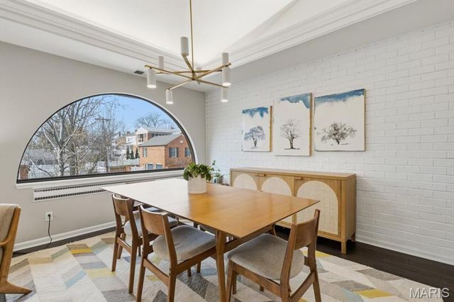 182 N Brentwood Boulevard 3, Clayton, MO 63105