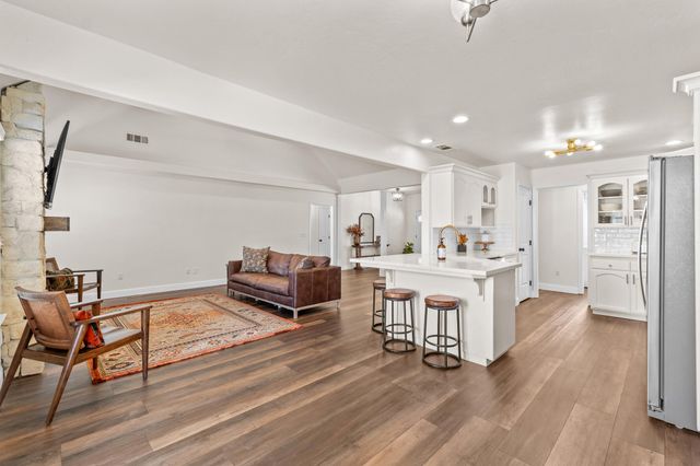 4204 S University Street, Visalia, CA 93277