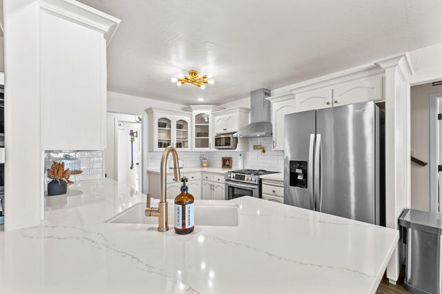 4204 S University Street, Visalia, CA 93277