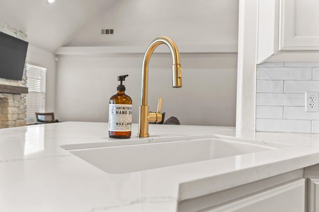 4204 S University Street, Visalia, CA 93277