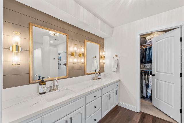 4204 S University Street, Visalia, CA 93277