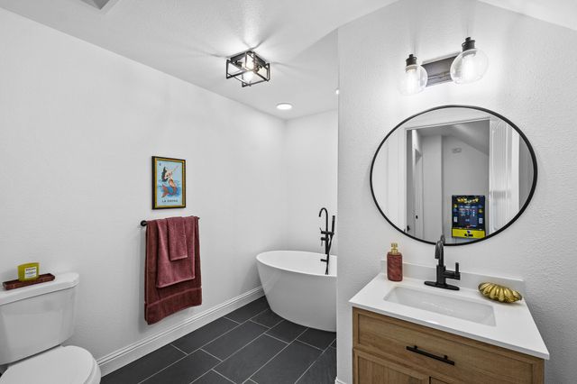 4204 S University Street, Visalia, CA 93277