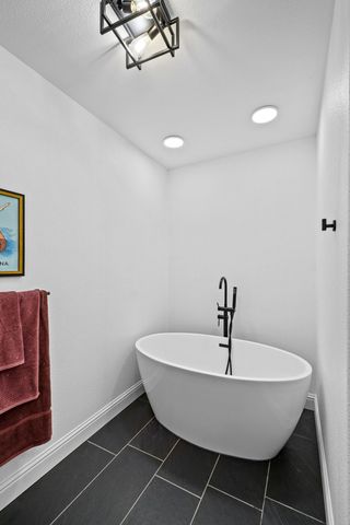 4204 S University Street, Visalia, CA 93277