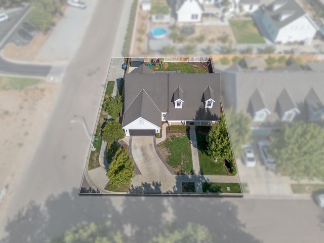 4204 S University Street, Visalia, CA 93277