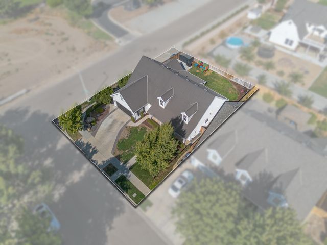 4204 S University Street, Visalia, CA 93277